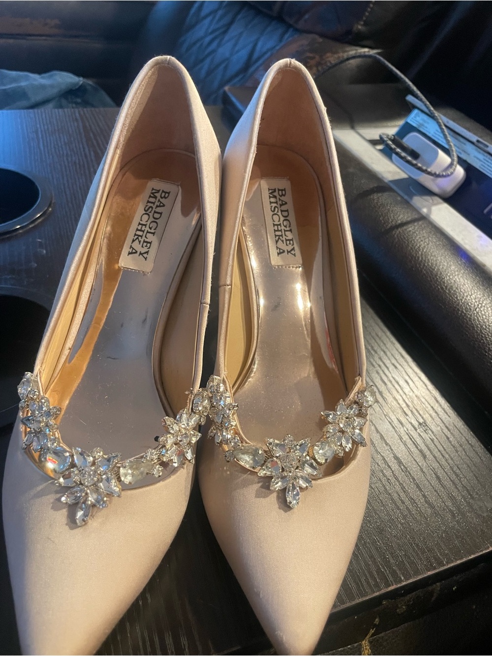 Badgley Mischka Satin Pointed-Toe Stiletto Pumps in Champagne Beige Size 6